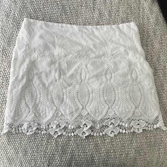 August Skirt by Tularosa - Picture 3 of 6